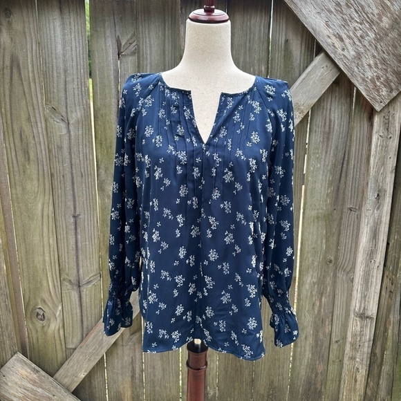 Michael Stars Pleated Front Flocking Print Navy Blue Peasant Blouse - Picture 5 of 13